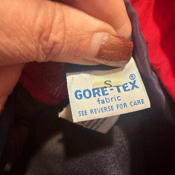 Marmot Classic Outdoor Hiking Gorpcore Red Hooded Gore Tex Rain Jacket Small - Picture 10 of 13